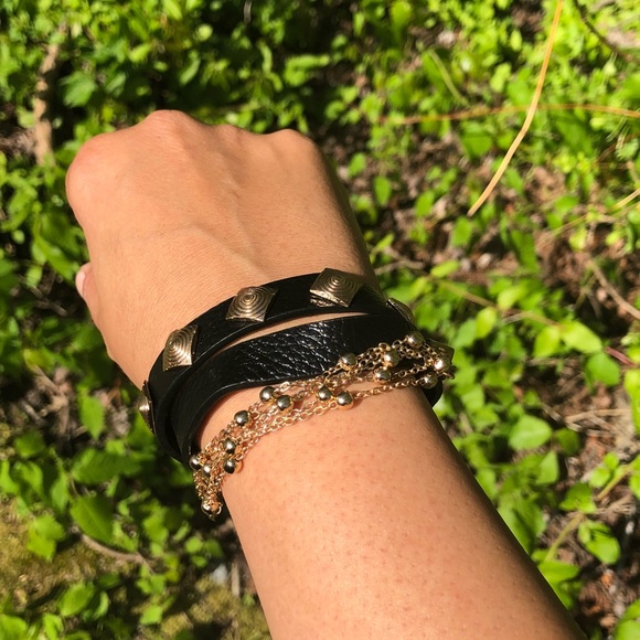 New Leather Bracelet With Gild Tone Hardward - Picture 7 of 7